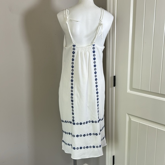 Shoshanna Simone Dress White Blue Embroidered Embellished Sz 10 NEW - Picture 7 of 11